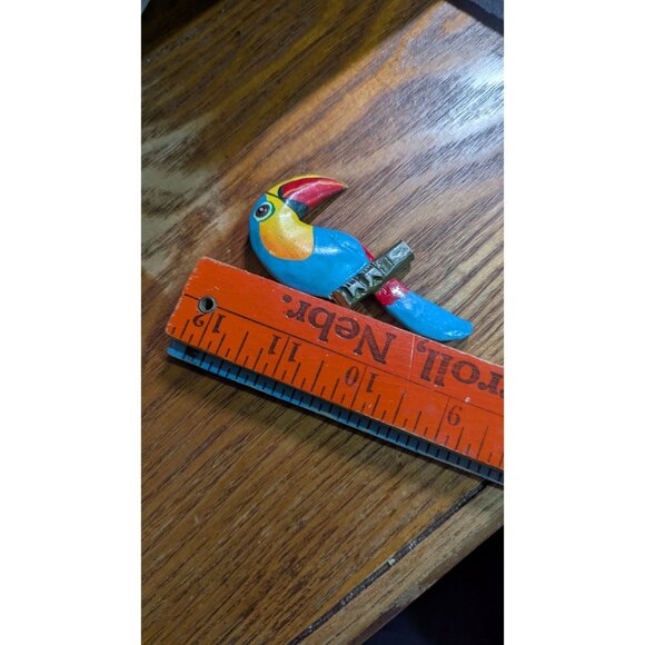 Hand-Carved Parrot Earrings & Brooch Set - Vibrant & Quirky jungle tropical - Picture 6 of 9